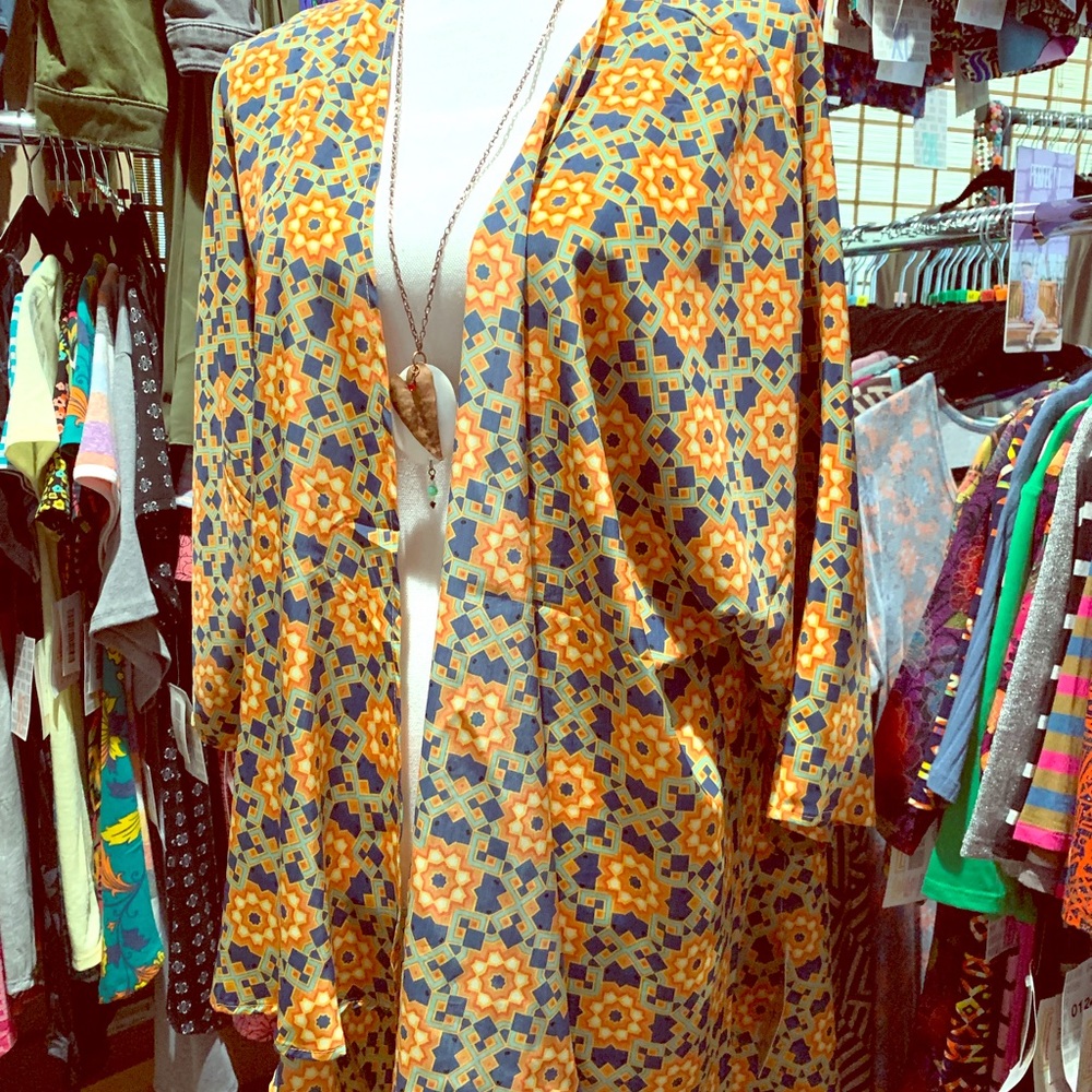 LuLaRoe Lindsey Cover Up